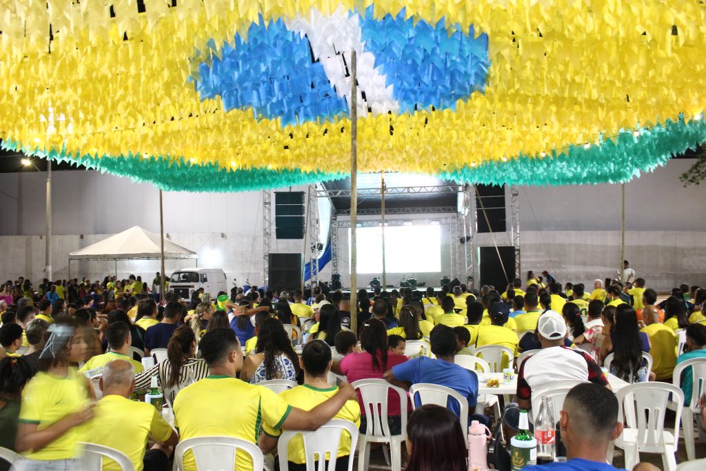 Demerval Lobão celebra estreia do Brasil e inaugura Arena da Copa com grande participação popular