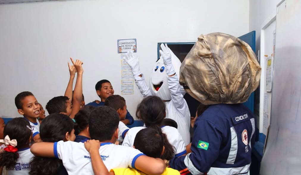 Programa Saúde na Escola leva orientações sobre alimentação e saúde mental em Demerval Lobão