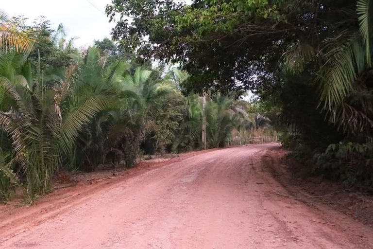 Prefeitura entrega estrada que liga comunidade Santo Elias à zona urbana de Demerval Lobão