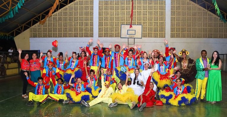 Arraiá da Escola Municipal Santo Elias celebra cultura e tradição com grande participação da comunidade